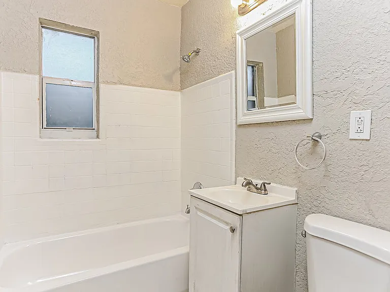 1207 NW 17th Ave — Photo 10