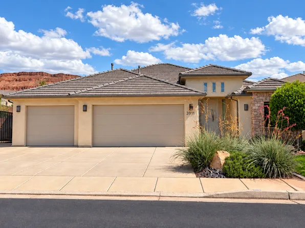 3911 S Sugar Plum Way, Washington, UT 84780