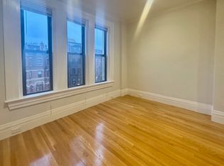 243 Newbury St #4F, Boston, MA 02116