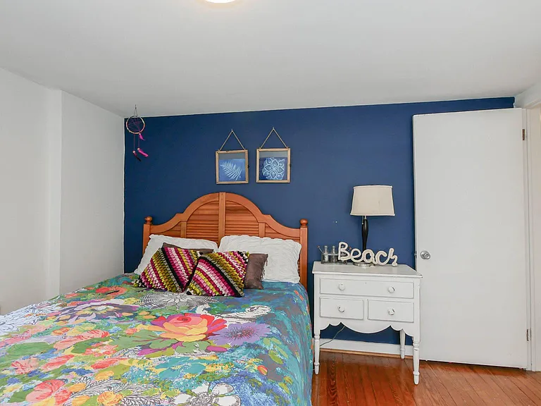 110 N Pembroke Ave — Photo 21