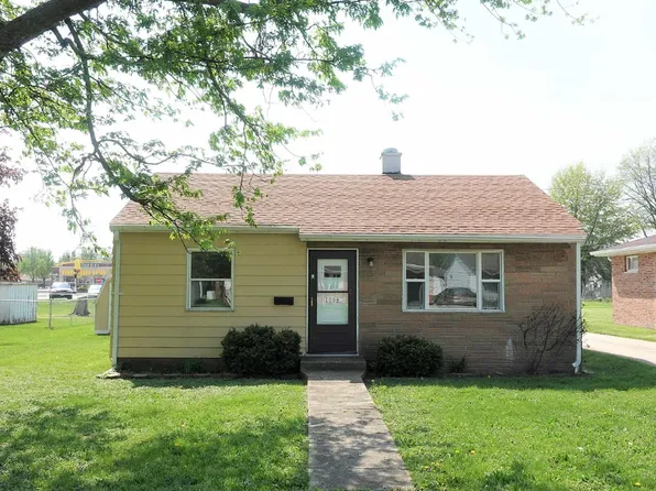 1118 Monroe St, Galesburg, IL 61401