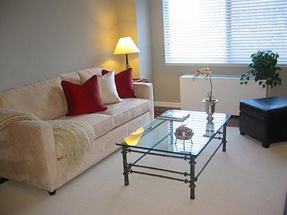 4th image of 609 W South Orange Ave APT 4G