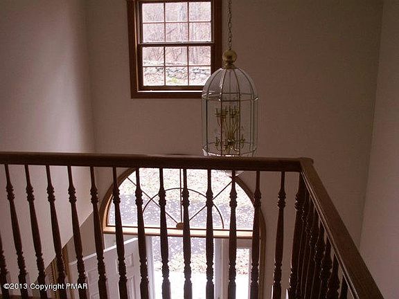3rd image of 144 Wolf Hollow Dr