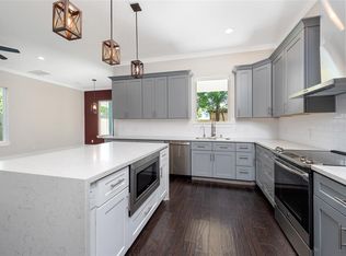 803 E 32nd 1/2 St, Houston, TX 77022