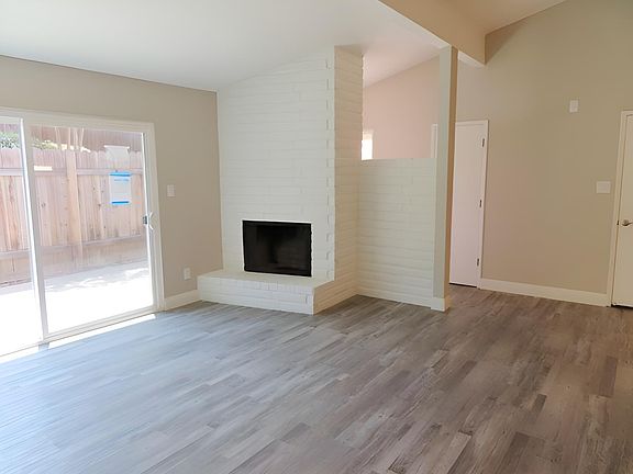 4th image of 7309 Villa Del Sol Ln