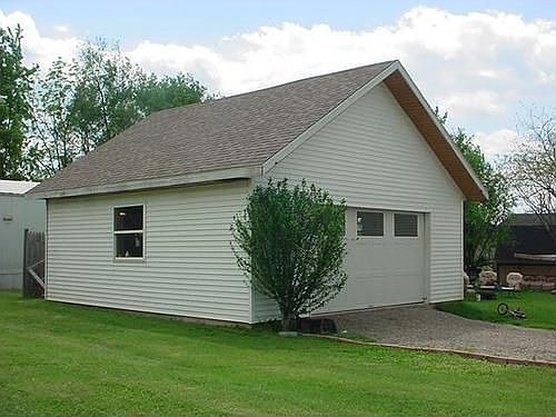3rd image of 423 Poplar St