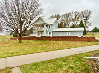 809 Railway St, Defiance, IA 51527