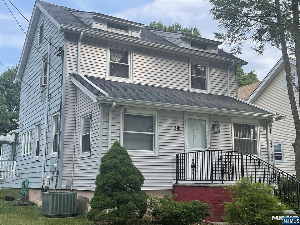 1st image of 381 Beech St