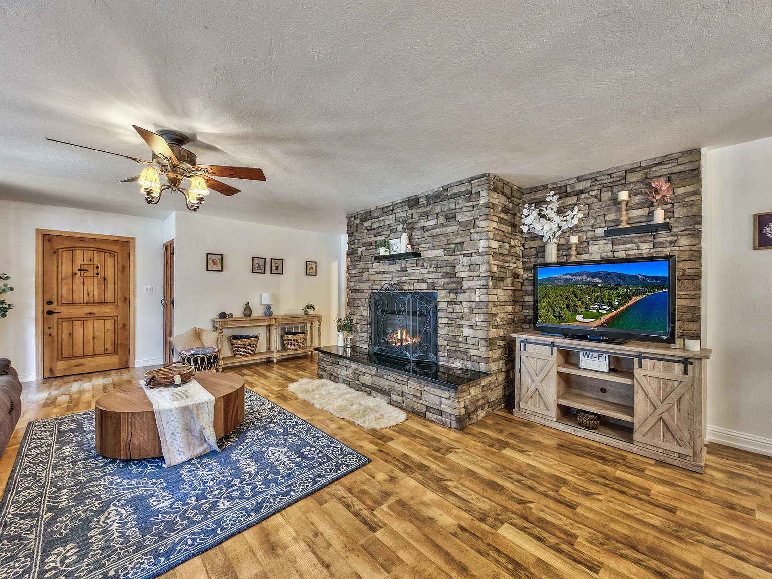 5 bed, 2903 sqft, $4,500 — Photo 4