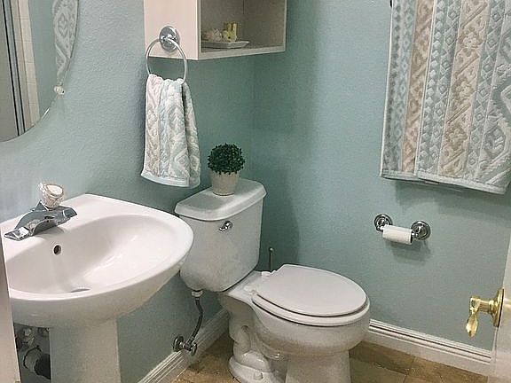 5th image of 1402 Echo Falls Ave
