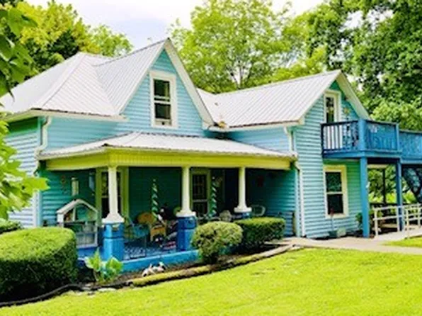 34 Lancaster Cir, Lancaster, TN 38569