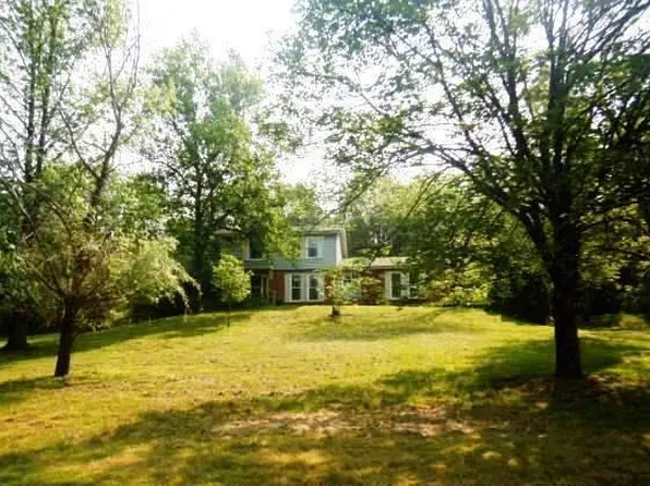 11 Nectar Ln, Villa Ridge, MO 63089