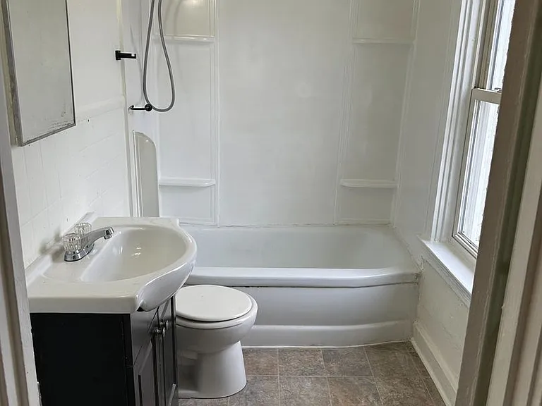 849 Manor St #851 — Photo 8