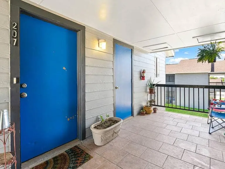 100 L C Martin Dr — Photo 1