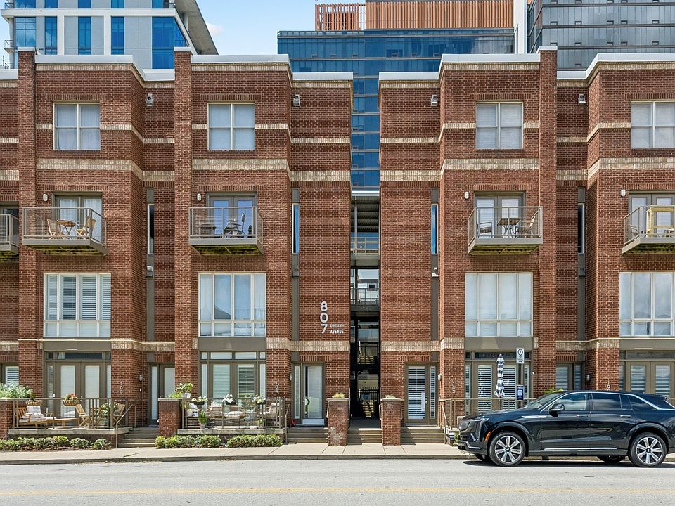 1st image of 807 18th Ave #408