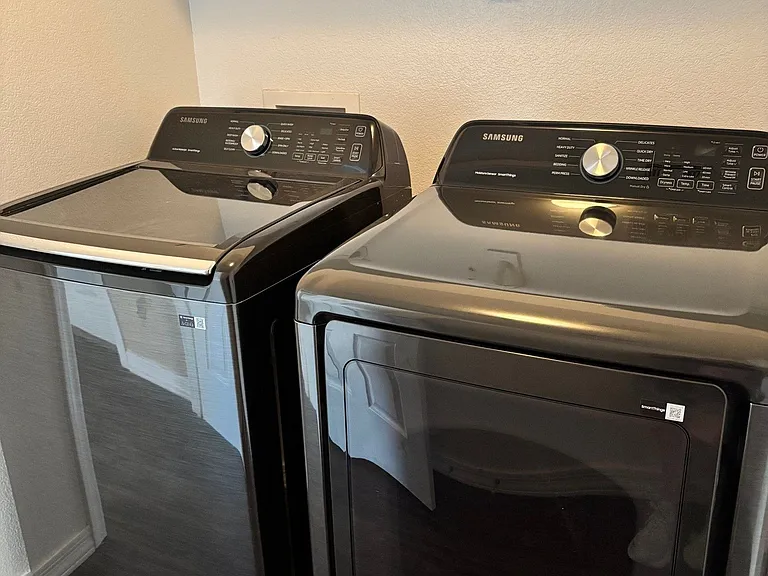 8128 W Mission Ln — Photo 26
