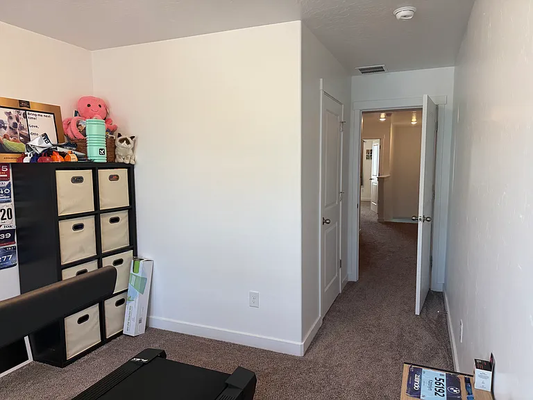 28 N Monitor Row — Photo 28