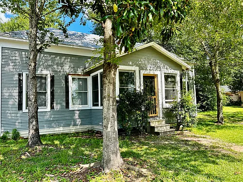 208 N Division St #A Photo 1 208 N Division St #A Photo 1