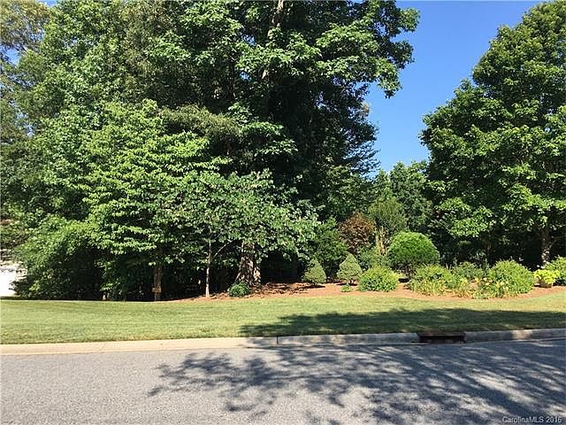 2nd image of 118 Silverleaf Ln