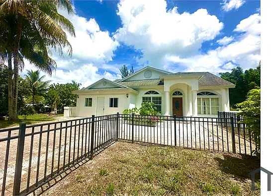 16317 Okeechobee Blvd — Photo 36