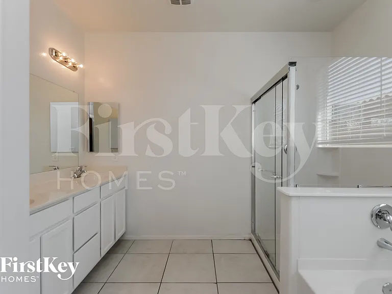9324 W Jones Ave — Photo 9