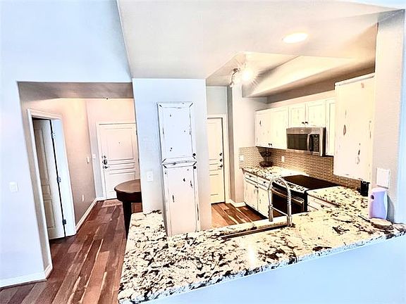 3rd image of 330 Las Colinas Blvd #458