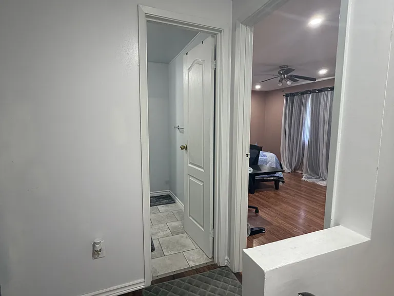 6 Cedarhill Cres — Photo 14
