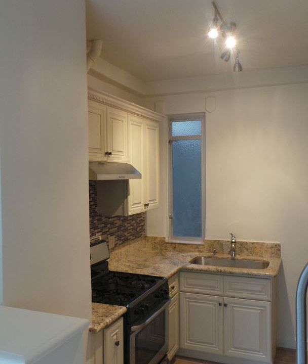 1st image of 2060 Leavenworth St APT 02
