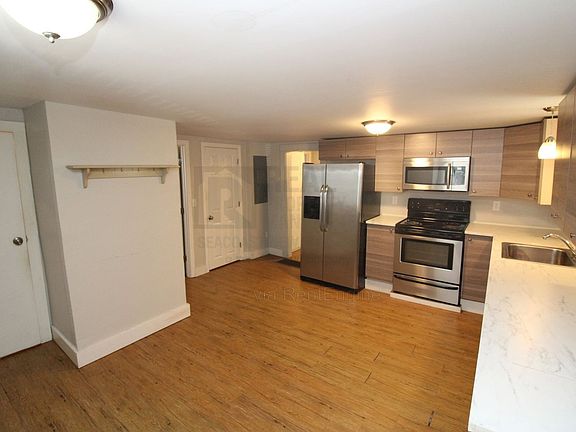 5th image of 39 New York St #A