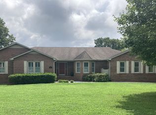 201 Yorktown Dr, Tullahoma, TN 37388