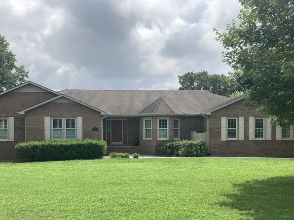 201 Yorktown Dr, Tullahoma, TN 37388