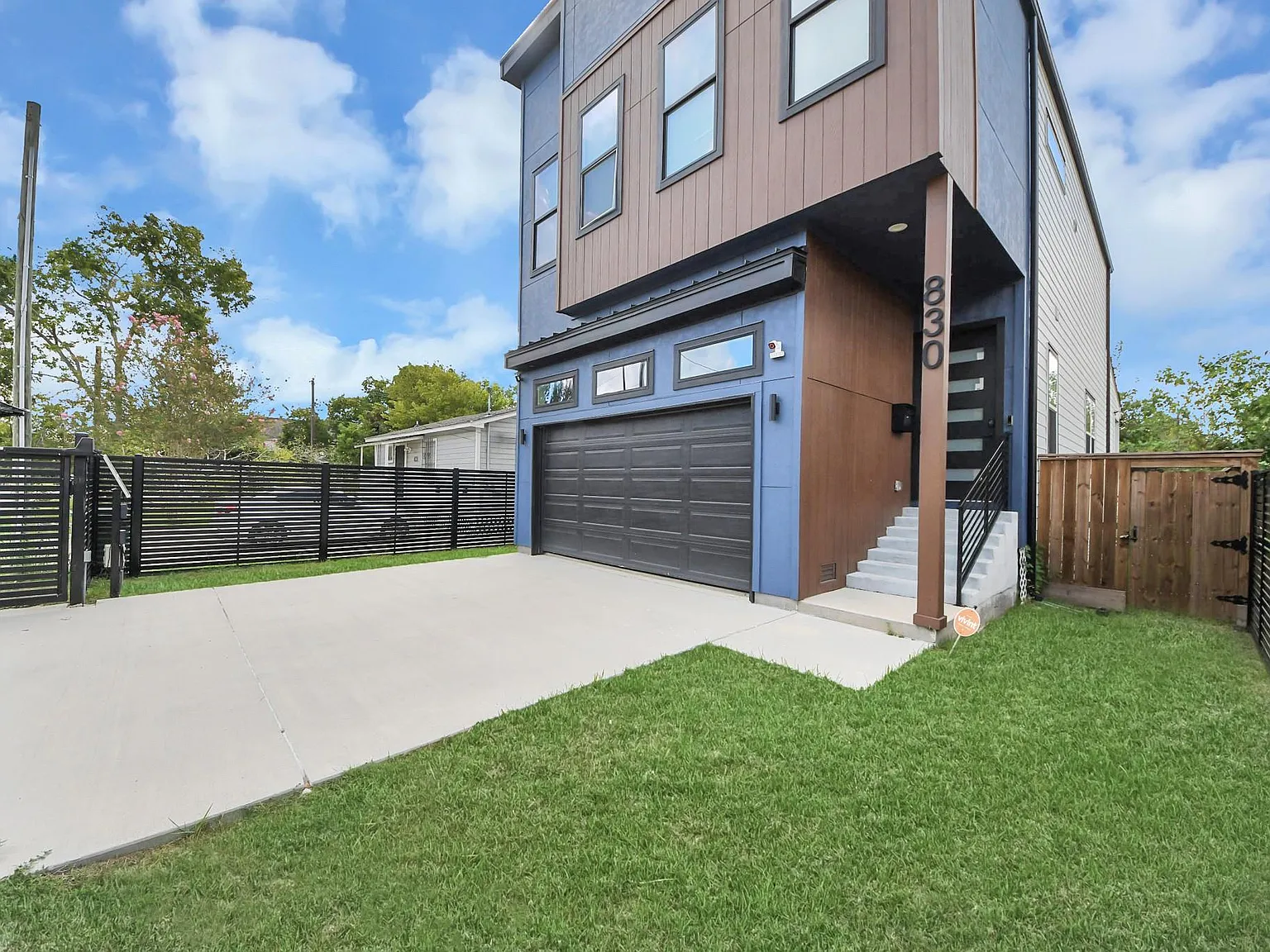 3 bed, 2.5 bath, 2227 sqft, $3,200 — Photo 3