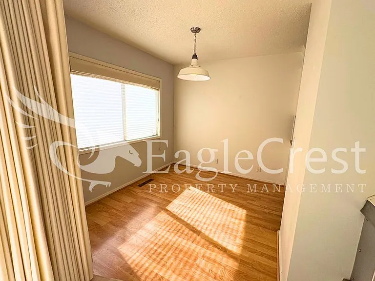 364 Catherine St #M1 — Photo 21