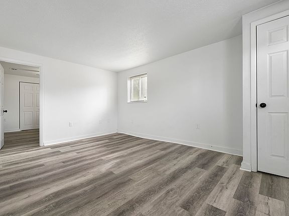 5th image of 420 Broadway Ave APT 1