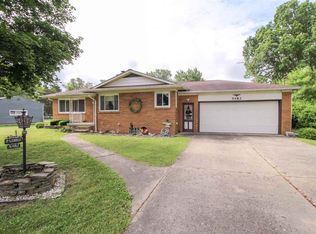 5482 Shamrock Ln, Flint, MI 48506