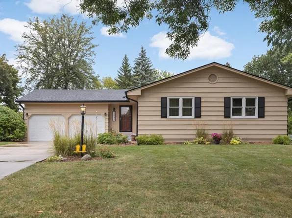 9943 Morris Rd, Bloomington, MN 55437