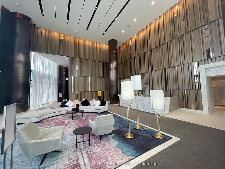 575 Bloor St E #207 — Photo 4