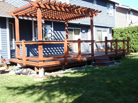 4th image of 919 224th Ct NE