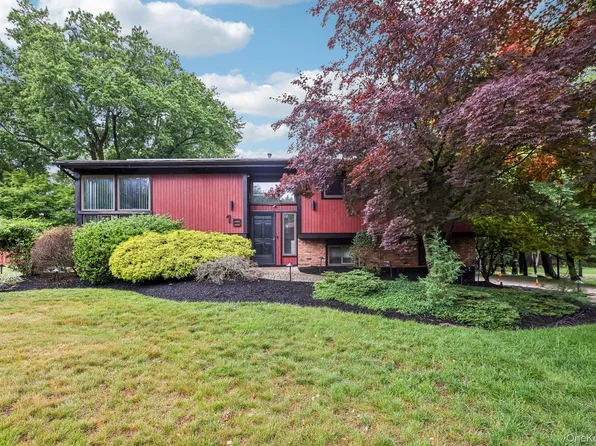18 Pippen Place, New City, NY 10956