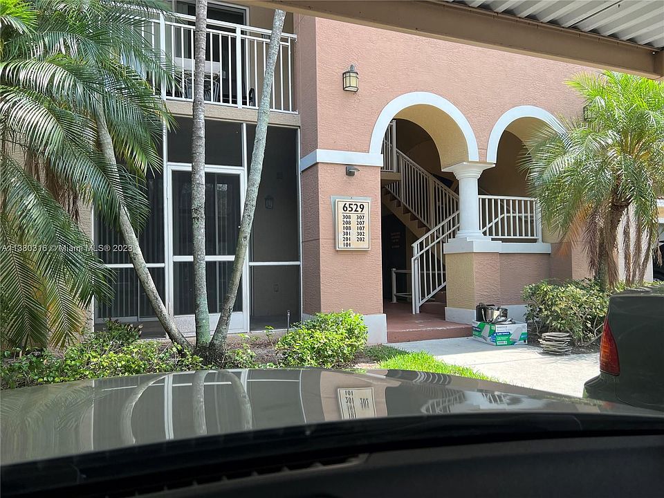 1st image of 6529 Emerald Dunes Dr APT 101