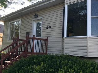 1906 Cedar Rd, Homewood, IL 60430