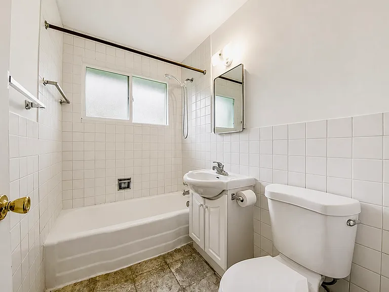 907 3rd St #907 — Photo 2