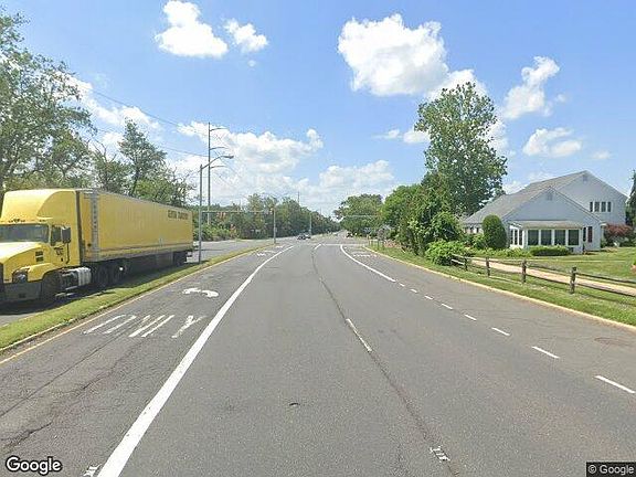 Exterior Neighborhood (street photo)