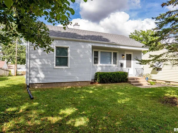 1636 W Columbia Ave, Davenport, IA 52804
