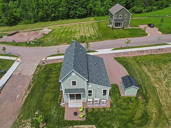 5th image of 84 Tractor Rd