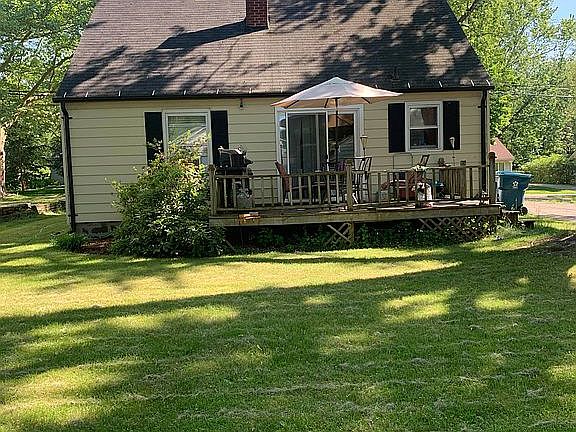2nd image of 2934 Lorraine Ave
