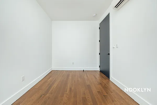 Rented by Nooklyn NYC LLC | media 41