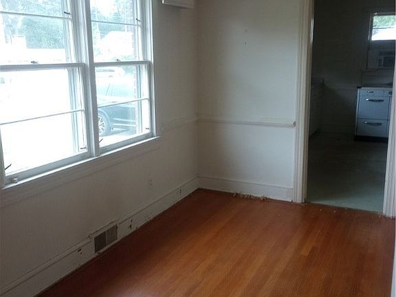 4th image of 408 Delton Ave