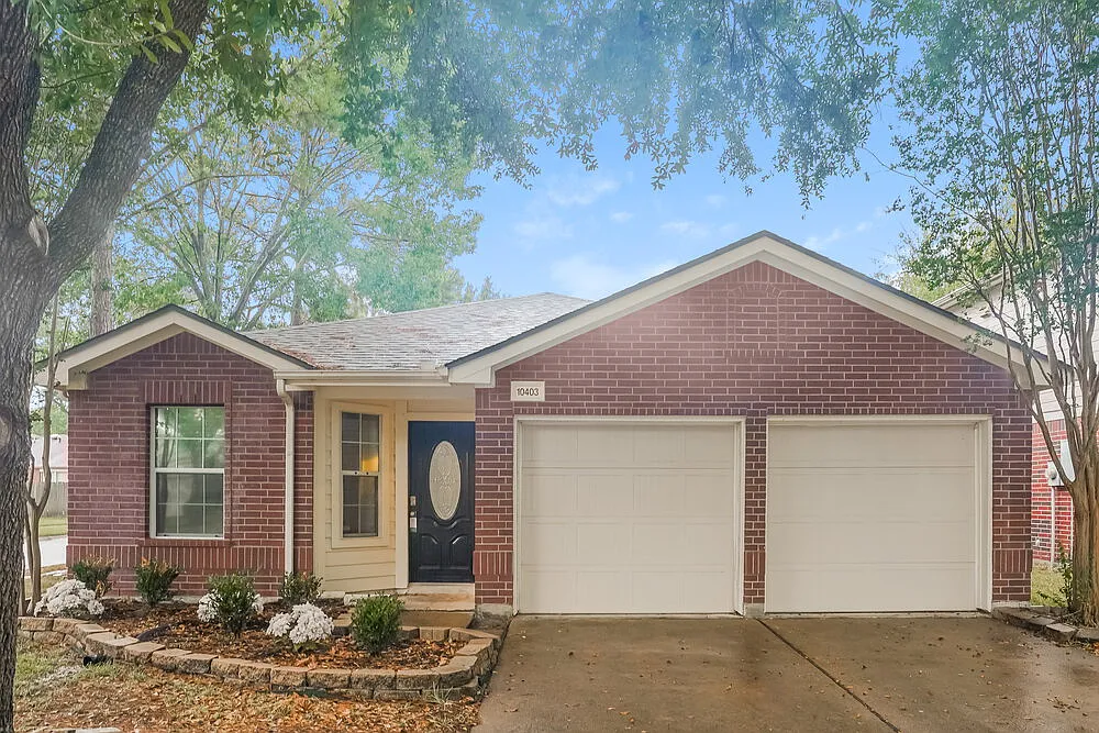 4 bed, 2.0 bath, 1882 sqft, $2,310 — Photo 1