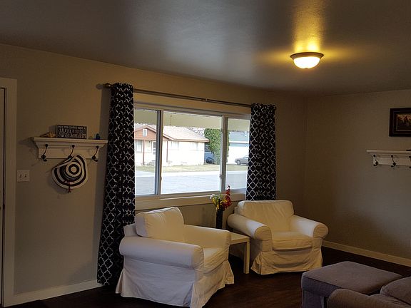 5th image of 2666 Brentwood Ave